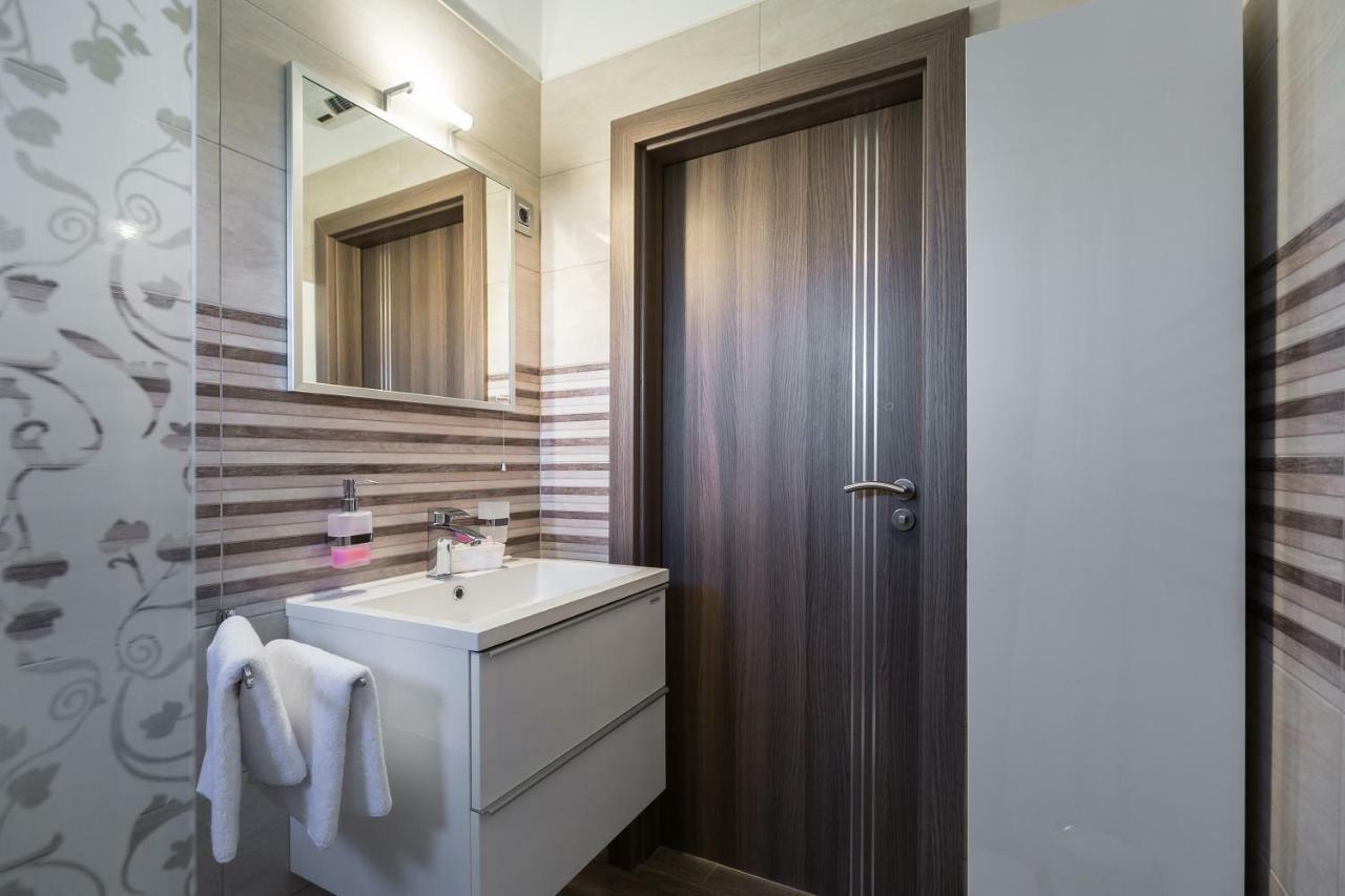 Modern And Spacious Apartment Бибинє Екстер'єр фото
